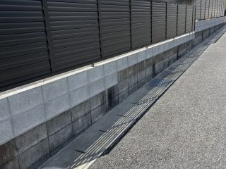 目隠しフェンスを設置